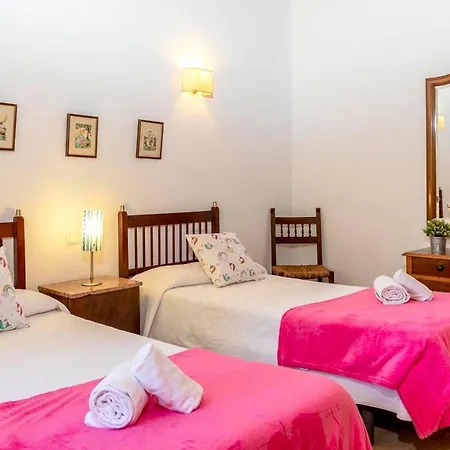 Charming 3 Bedroomn With Pool In By Renthousing * Pollenca